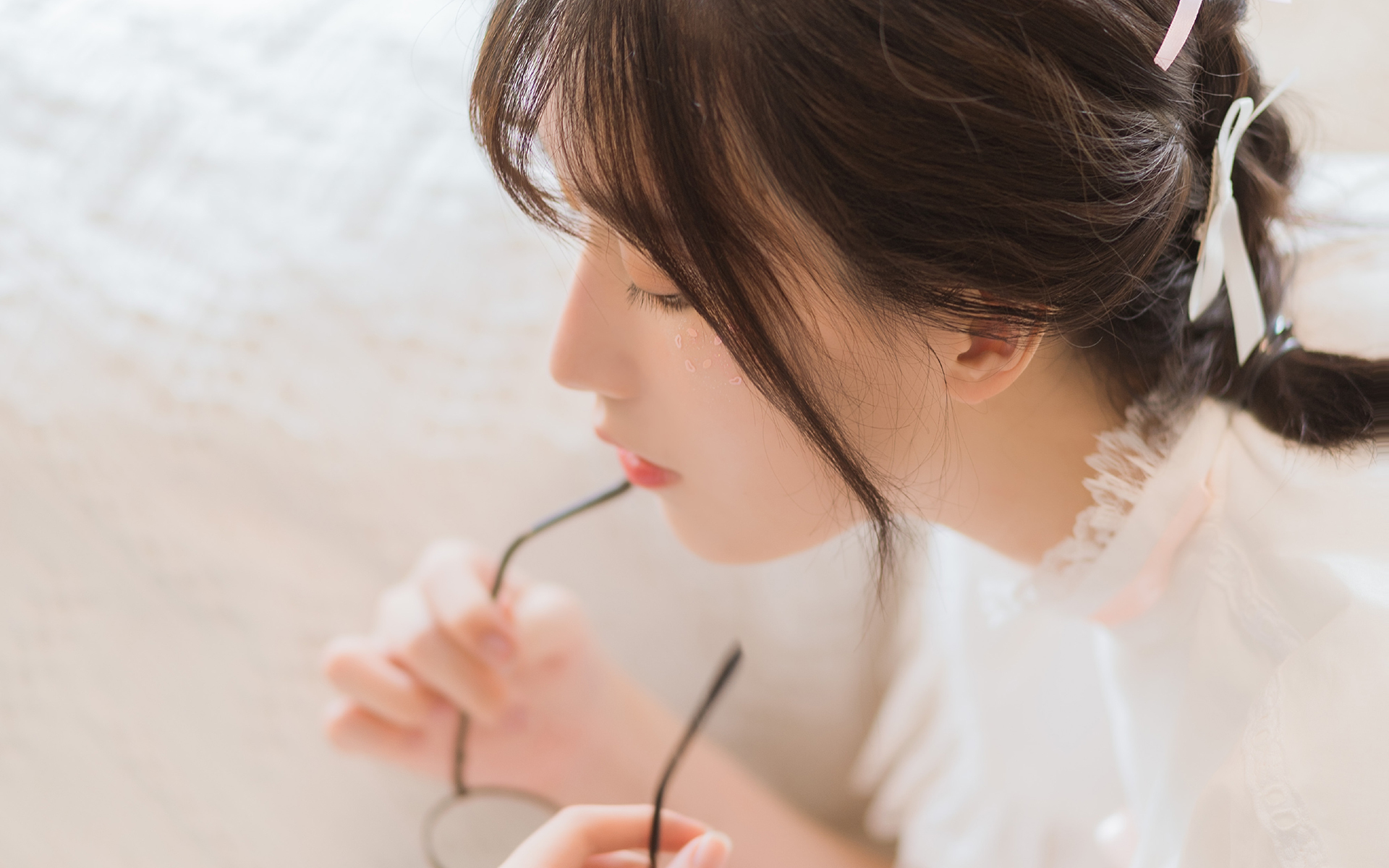 甜美清纯美女唯美高清桌面壁纸