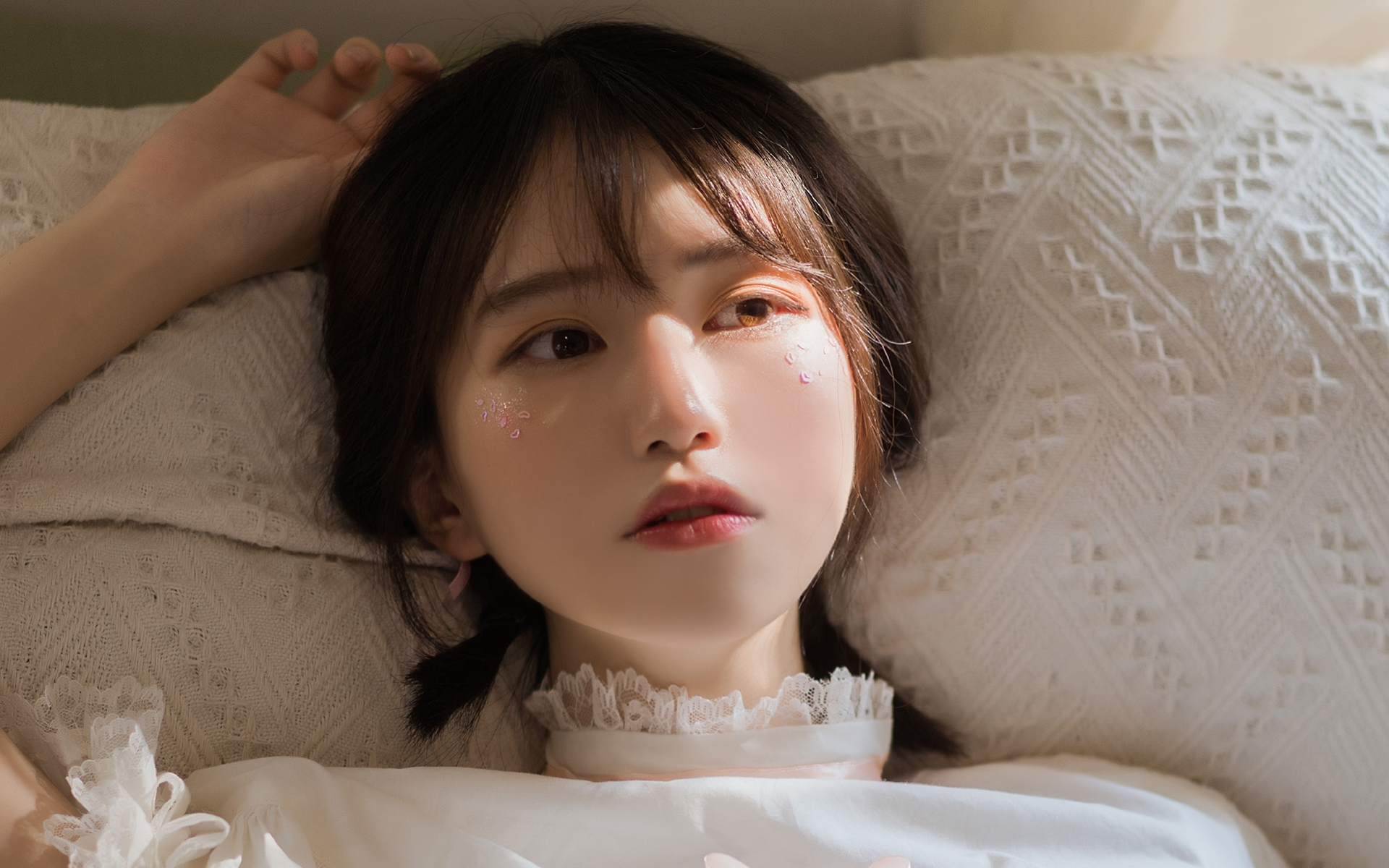 甜美清纯美女唯美高清桌面壁纸