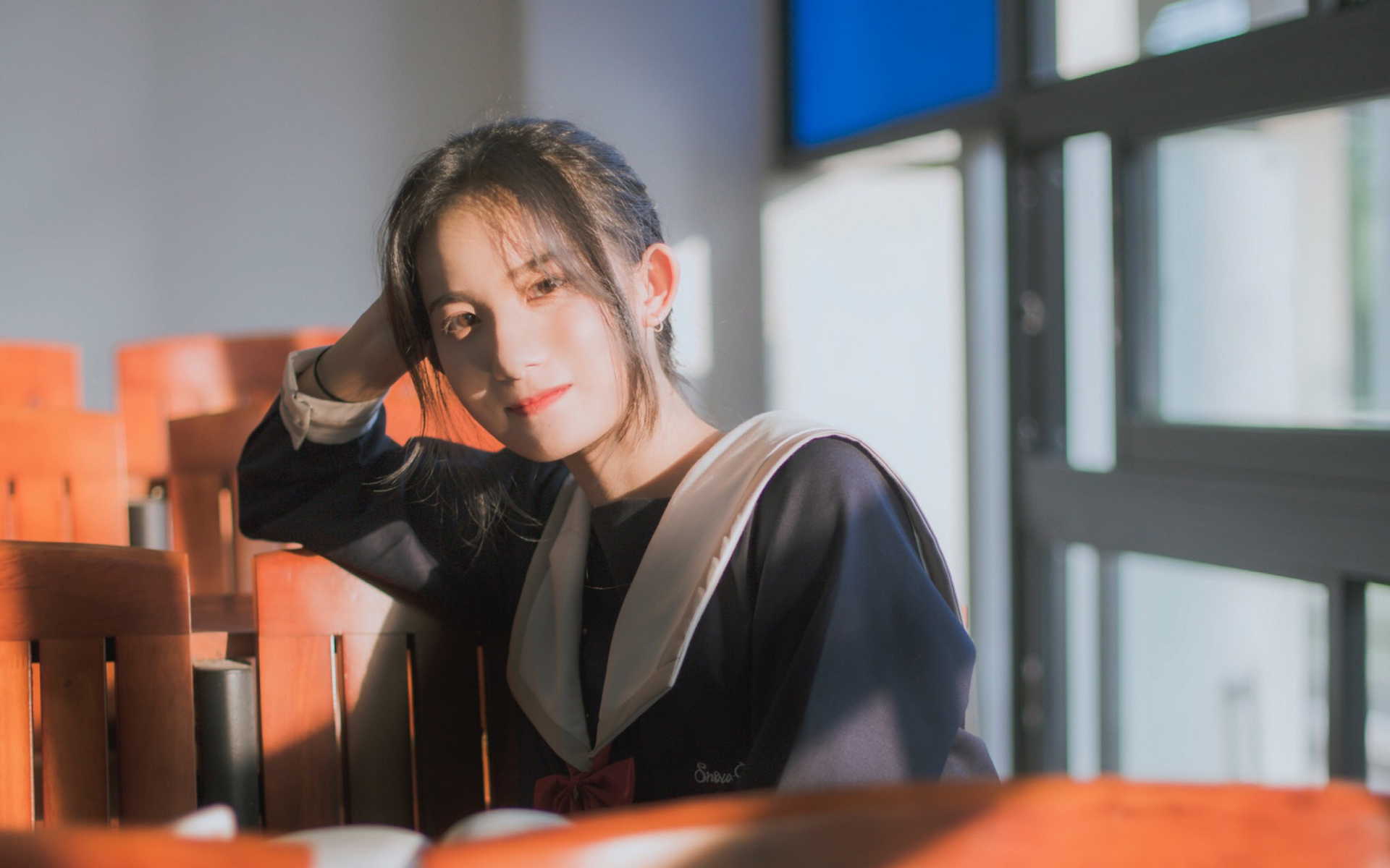 清纯学生妹唯美高清桌面壁纸