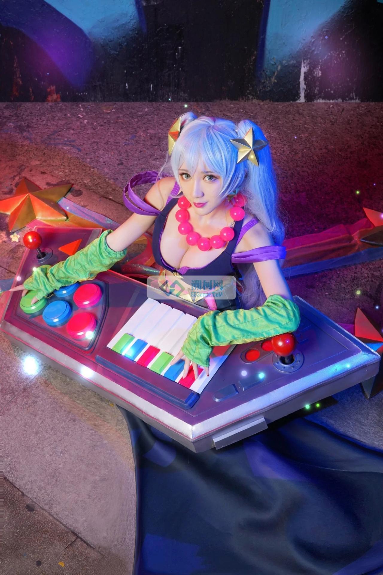 LOL性感诱惑女枪cosplay图片 - 溯柯网